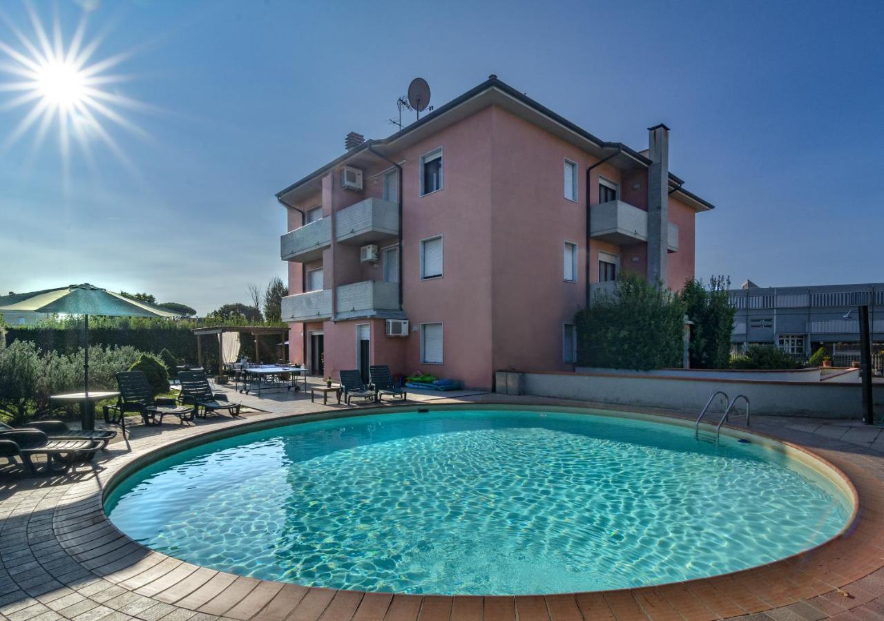 Giada Palace - Pool & Resort Lucca Eksteriør billede